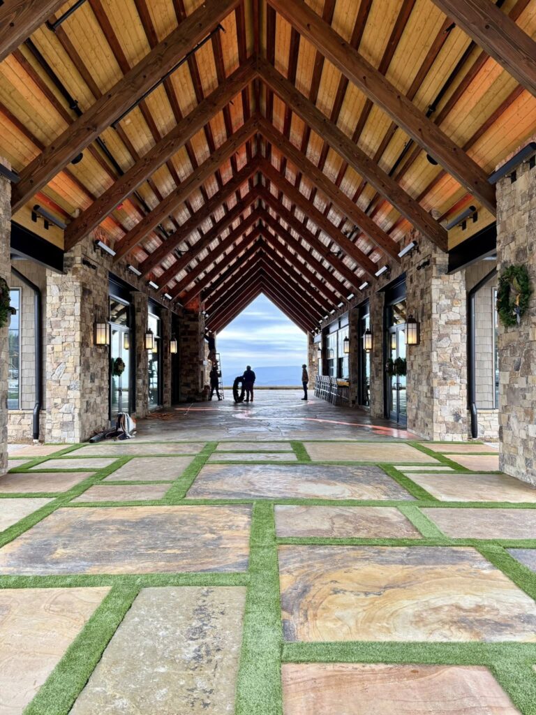 Riverdance restaurant Chattanooga Tennessee River views